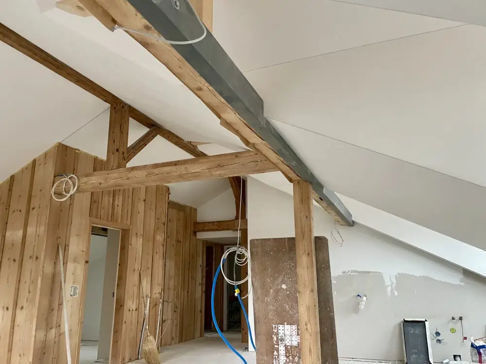 Renovation von triwes — sauber ausgeführte Maler- und Gipserarbeiten